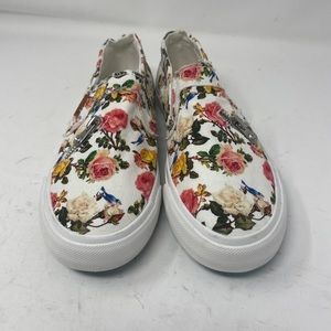 Women’s Blowfish Malibu Mariachi slip on shoes 7.5